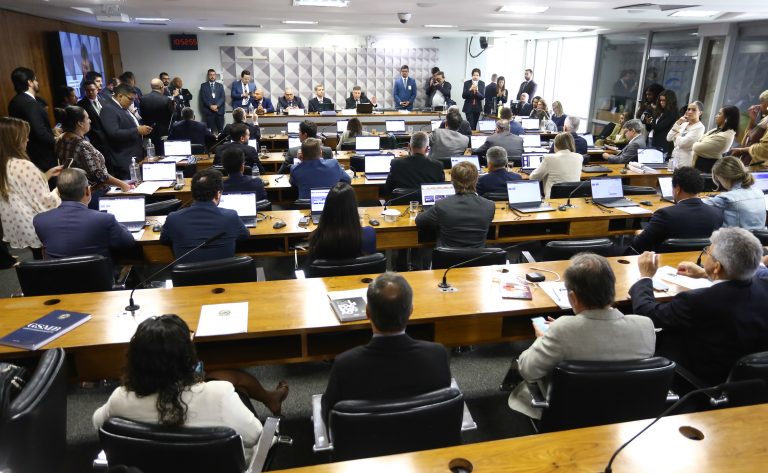 Relatório final da CPMI do INSS pode ser lido e votado nesta sexta-feira