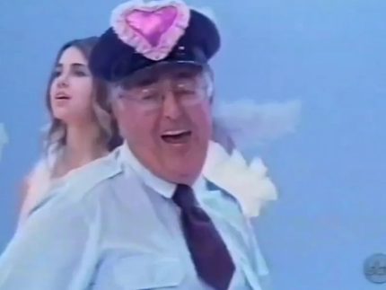 Roberto Marquis, humorista de “A praça é nossa”, morre aos 83 anos