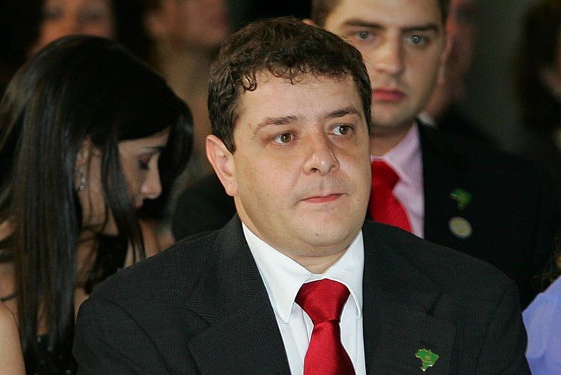 Endereços de empresas que repassaram milhões a Lulinha estão desocupados