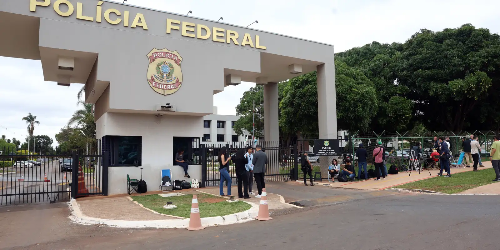 Daniel Vorcaro é levado para a superintendência da PF em Brasília