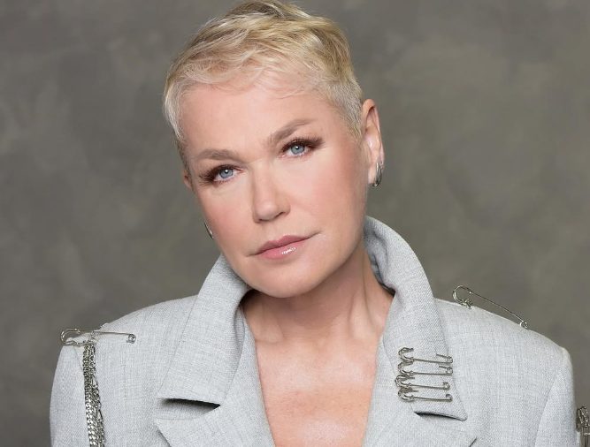 Xuxa aguarda pagamento de indenização após comprar veículo blindado com defeito
