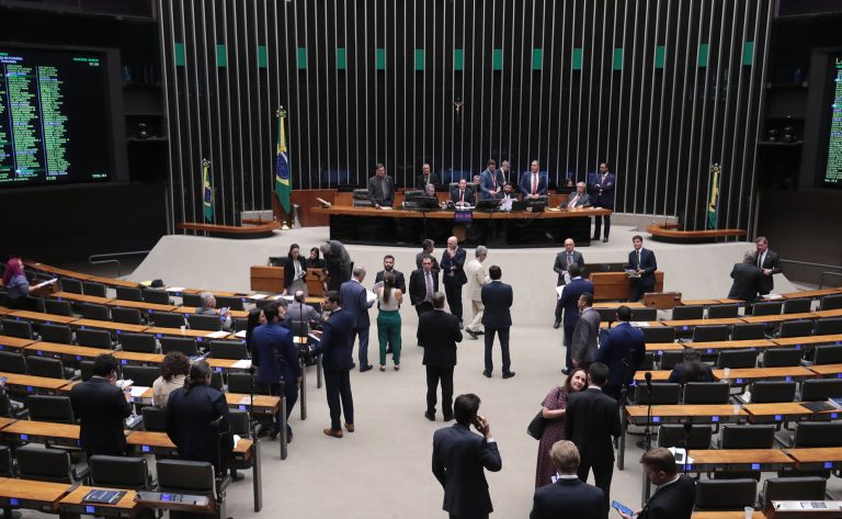 Câmara autoriza mais verbas para órgãos de trânsito; acompanhe a tramitação