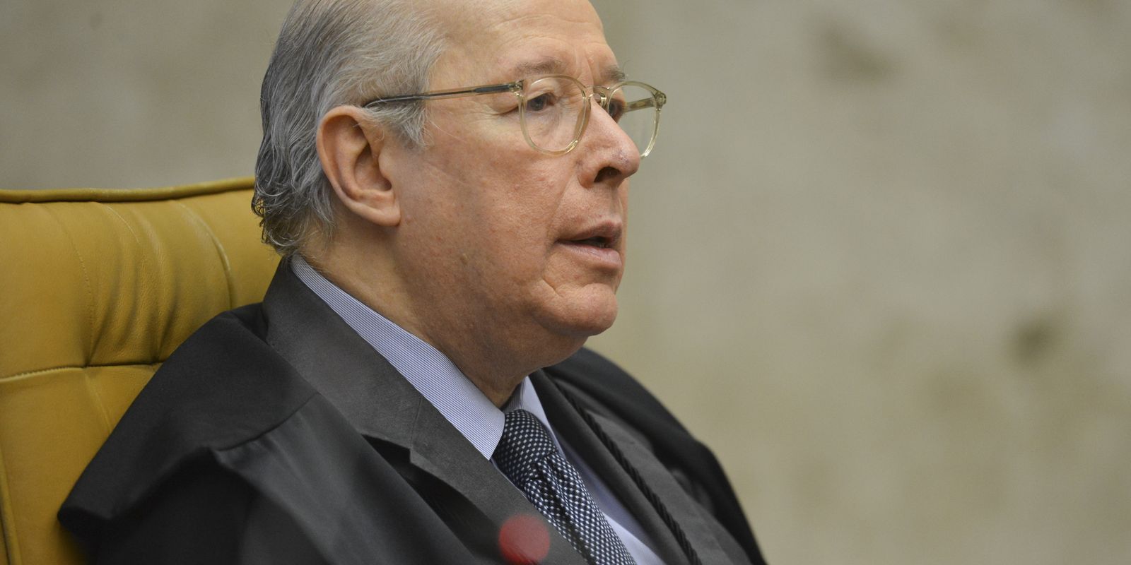 Celso de Mello afirma que Senado incorreu em erro institucional severo