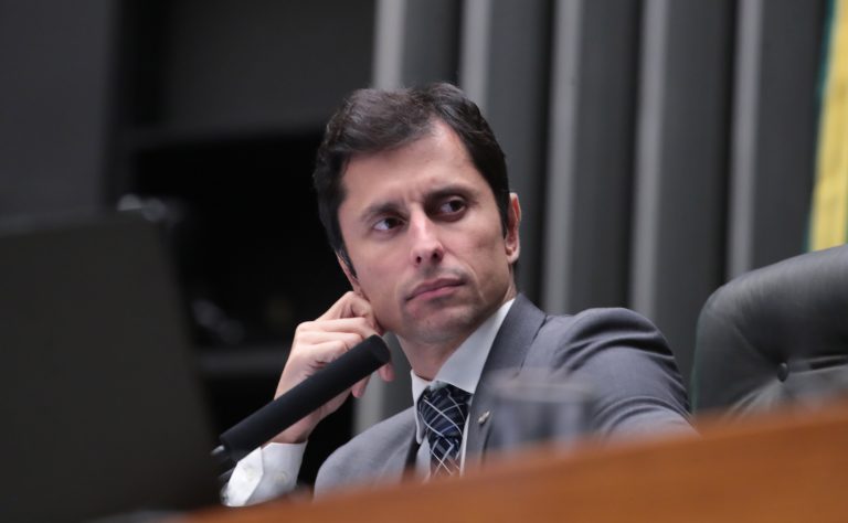 Comissão aprova selo para empresas que apoiam mães de crianças com deficiência