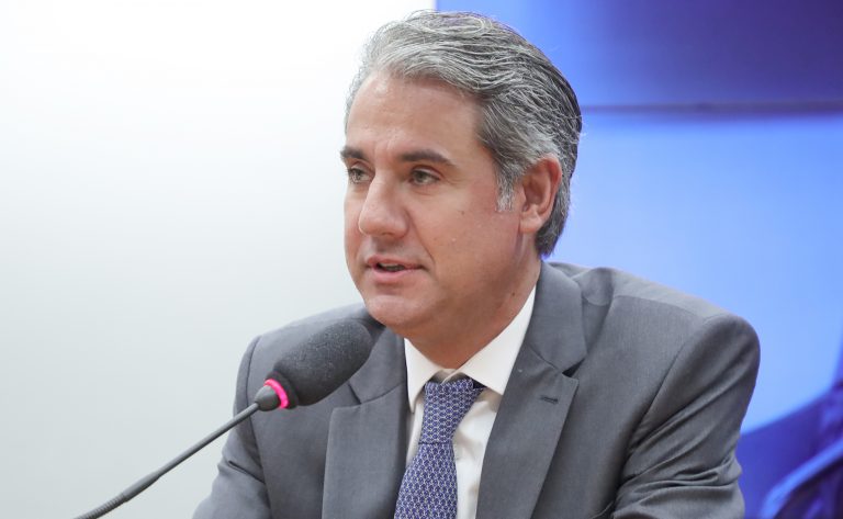 Comissão aprova sistema de coleta e logística reversa para coco verde