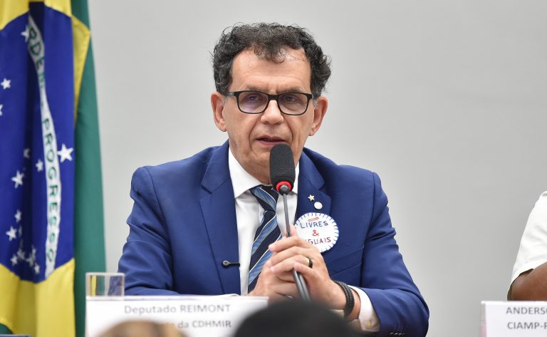 Comissão da Câmara dos Deputados debate repressão durante a ditadura militar; público pode interagir