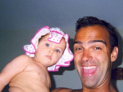 Filha de Tadeu Schmidt homenageia o pai após falecimento de Oscar Schmidt