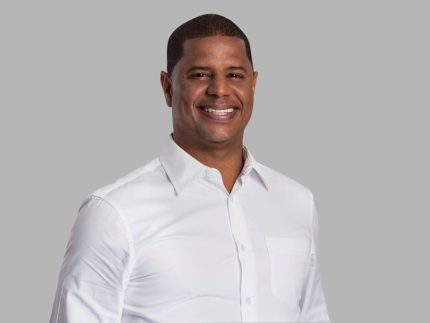 Marcelinho Carioca acusa ex-advogada de golpe; ela nega e alega extorsão