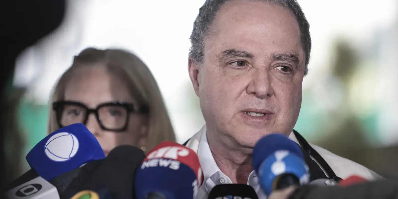 Médico informa que Lula removeu lesão e precisará de repouso nos próximos dias