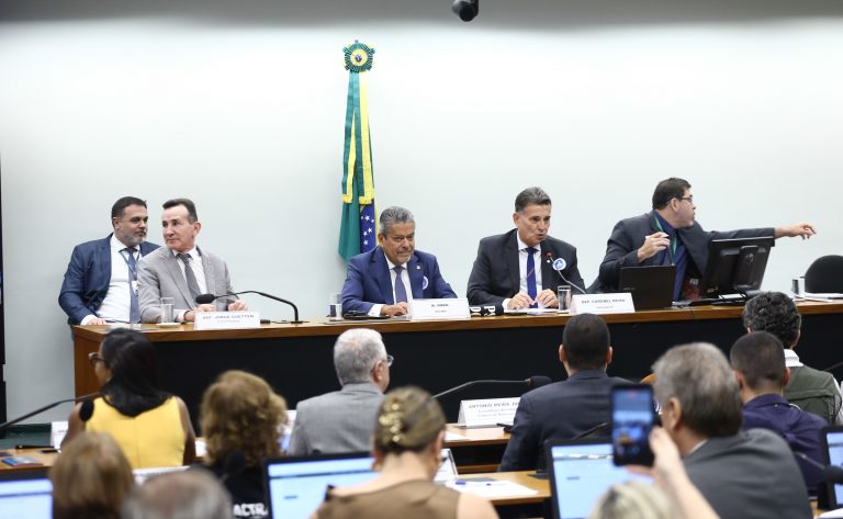 Médicos e psicólogos alertam para riscos de mudanças na renovação da CNH