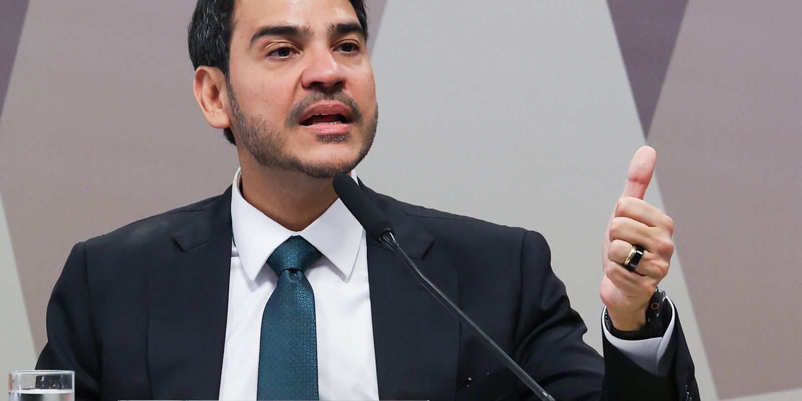 Jorge Messias defende conciliação como solução para disputas de terra
