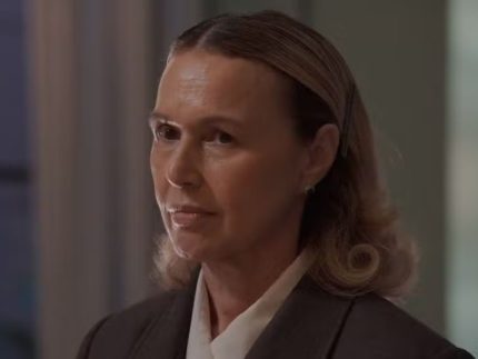 Paixão obsessiva de Helga expõe Arminda a condição chocante em 