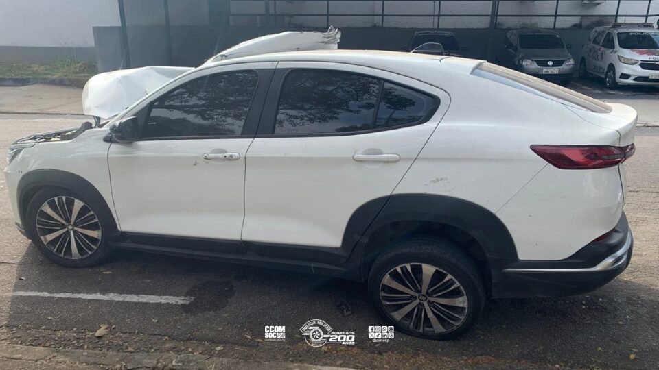 Polícia Militar detém suspeito e recupera veículo roubado após perseguição em São José dos Campos/SP