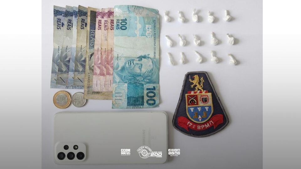 Mulher é detida pela Polícia Militar por tráfico de entorpecentes em São José do Rio Preto