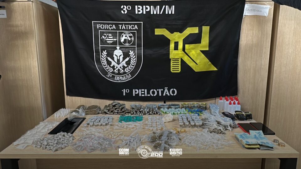 Polícia Militar detém três indivíduos em ação contra o tráfico de drogas