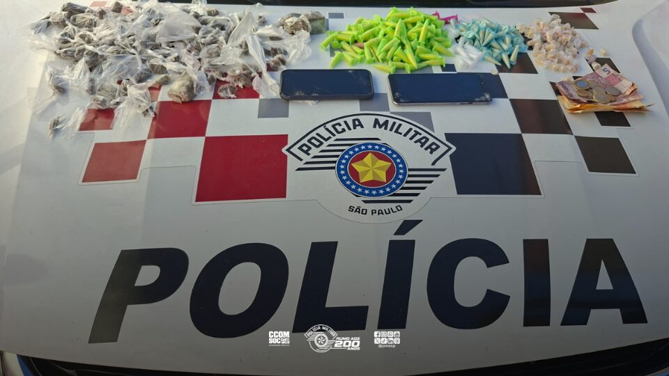 Polícia Militar detém trio por tráfico de entorpecentes em Cachoeira Paulista (SP)