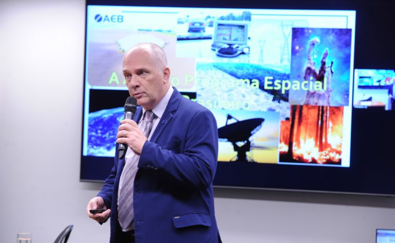 Presidente da AEB afirma que programa espacial brasileiro pode expandir atuação internacional do país