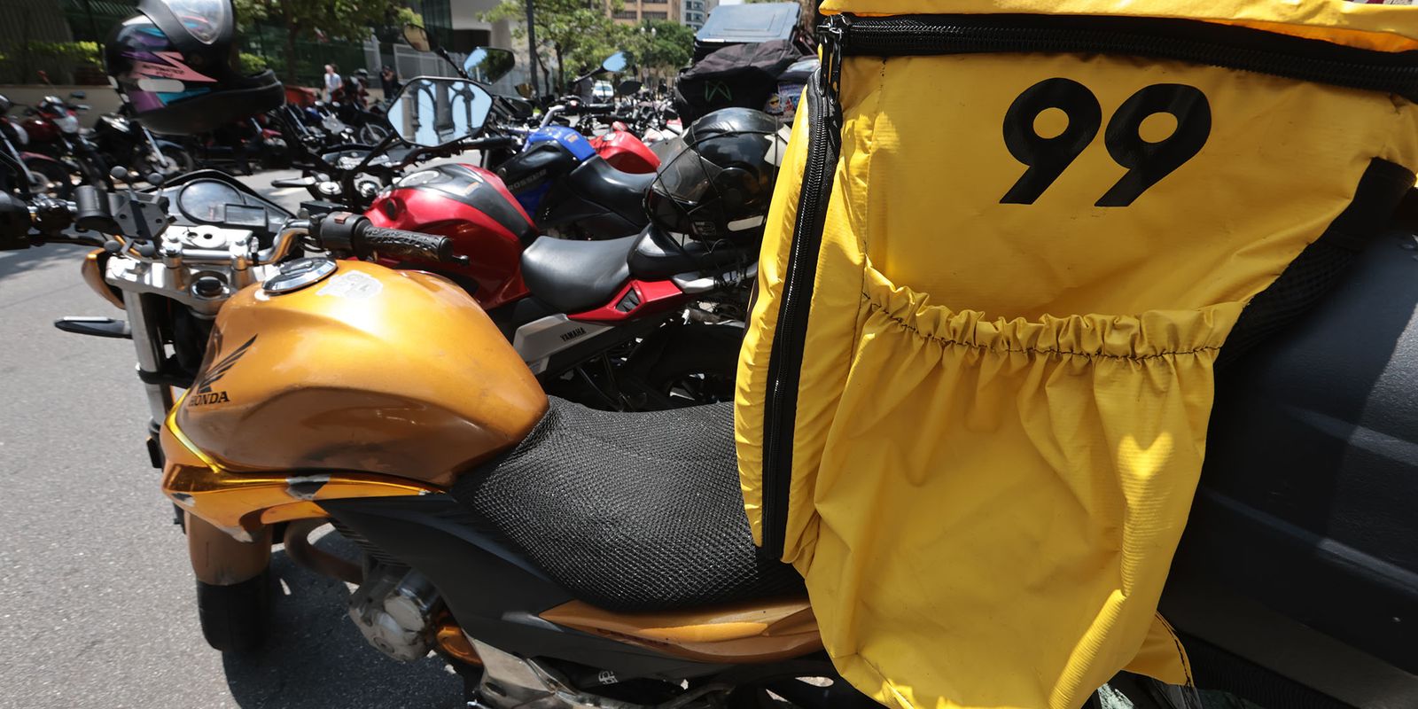 99 lança sistema de monitoramento para motociclistas parceiros