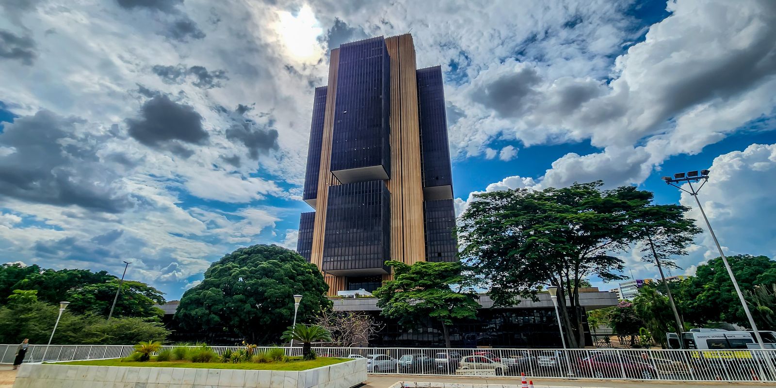 Bancos destinam R$ 5,7 bilhões de valores esquecidos ao Desenrola Brasil