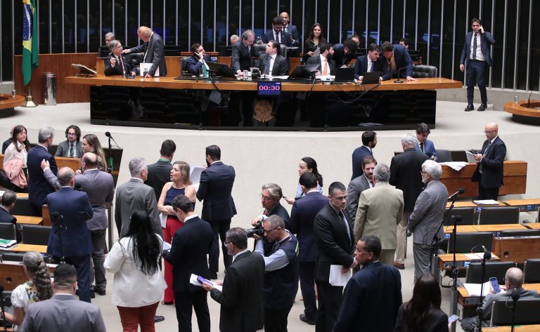 Câmara aprova mudanças no seguro rural com juros menores e fundo público