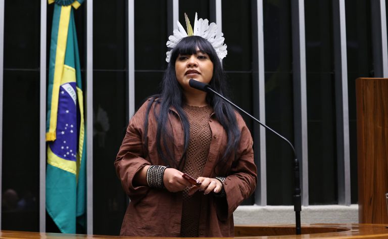 Comissão aprova endurecimento da pena para agressões faciais e íntimas contra mulheres