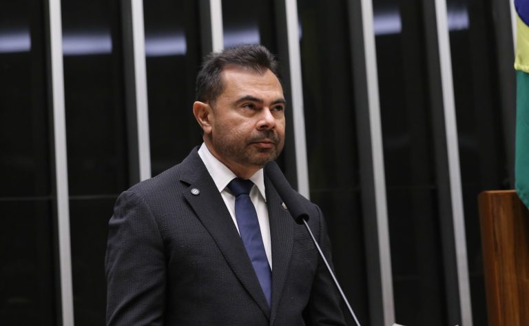 Comissão de Educação debate estratégias de escolas cearenses para ampliar acesso ao ensino superior