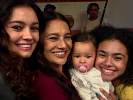 Dira Paes compartilha bastidores de novela e celebra 