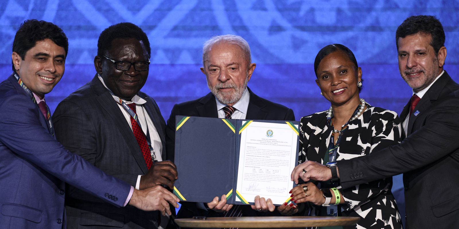 Educação como pilar de consciência e soberania para Brasil e África