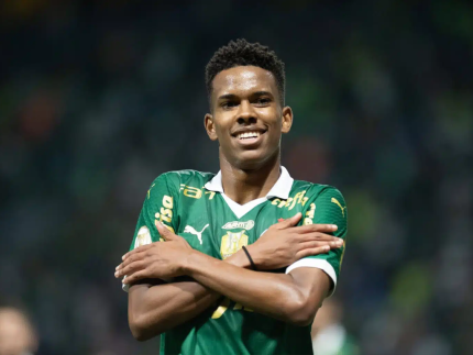 Estêvão inicia tratamento no Palmeiras com foco em disputar a Copa do Mundo