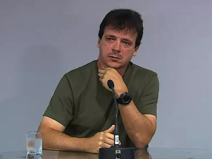 Fernando Diniz é denunciado no STJD por críticas à arbitragem