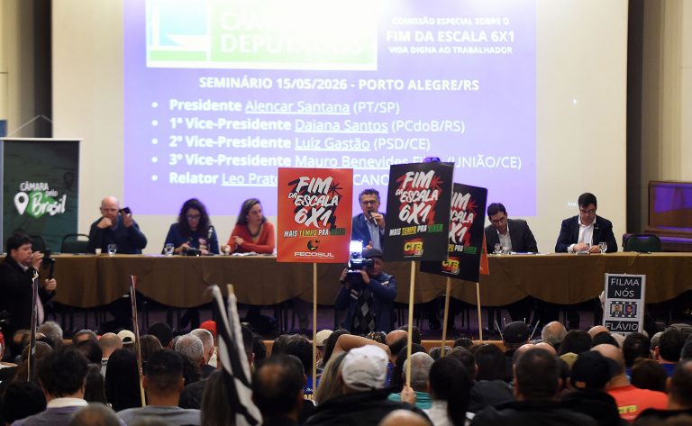Propostas de emenda buscam manter 44 horas para atividades essenciais e adiar redução de jornada