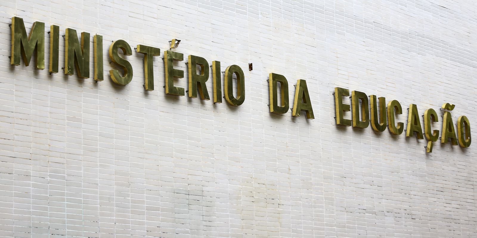 Desempenho de estudantes de licenciatura a distância é 53,1% inferior, revela levantamento