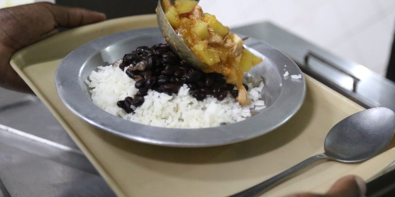 Governo do RJ institui observatório da fome em memória a Betinho
