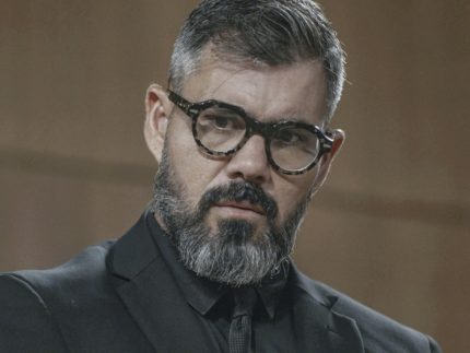 Juliano Cazarré: um ator talentoso e a responsabilidade da informação