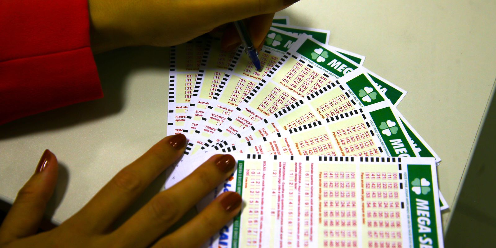 Mega-Sena 30 anos: sorteio especial distribui R$ 320 milhões neste domingo