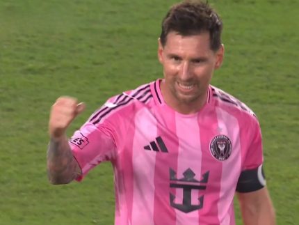 Messi se torna o segundo bilionário do futebol, atingindo a marca de US$ 1 bilhão