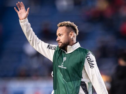 Neymar sente incômodo na panturrilha e gera preocupação antes da convocação