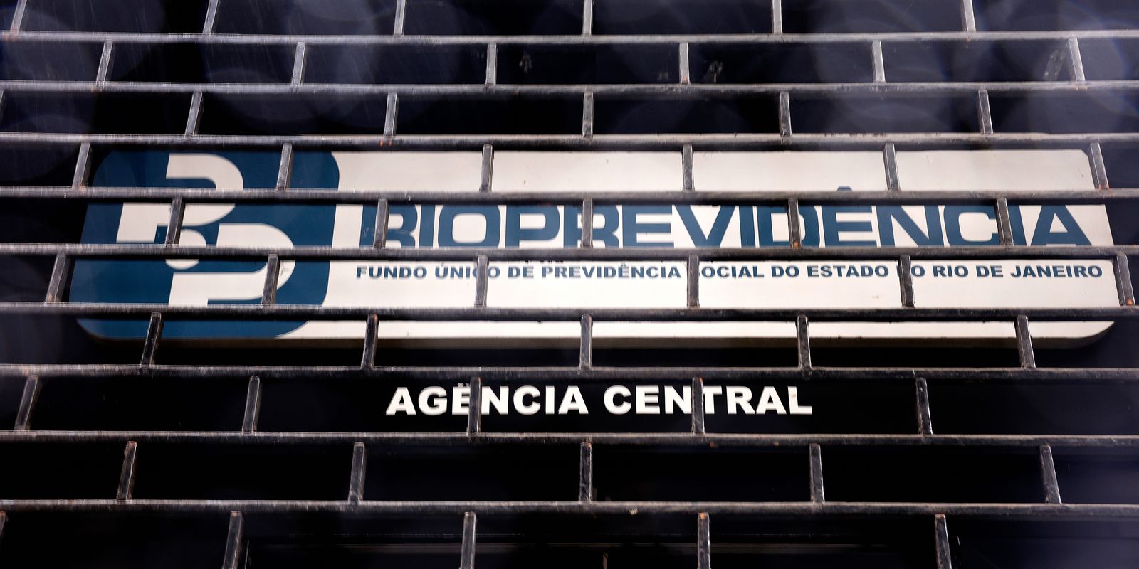 PF investiga Cláudio Castro na Operação Compliance Zero por aportes bilionários da RioPrevidência no Banco Master