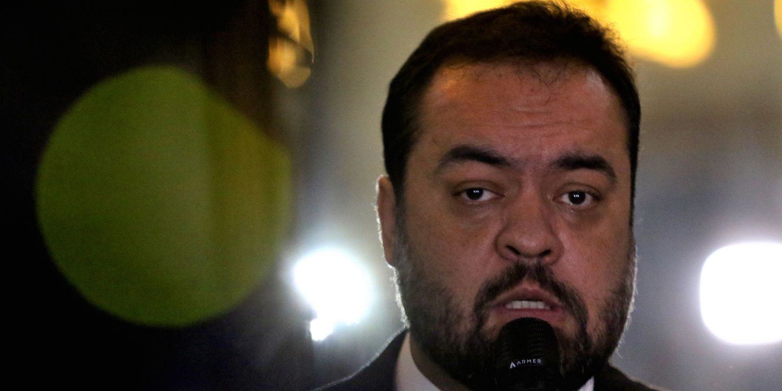 Polícia Federal realiza busca e apreensão contra Cláudio Castro na Operação Sem Refino