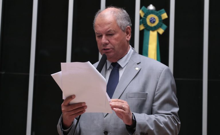 Câmara rejeita recurso do PT e aprova alteração no Código Florestal