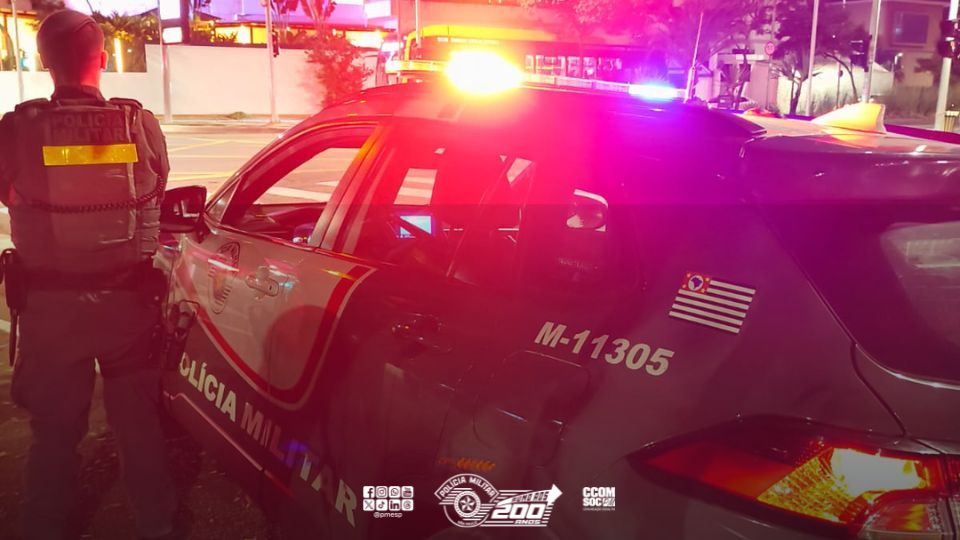 Polícia Militar detém suspeito de roubo de celular em flagrante no Glicério, São Paulo