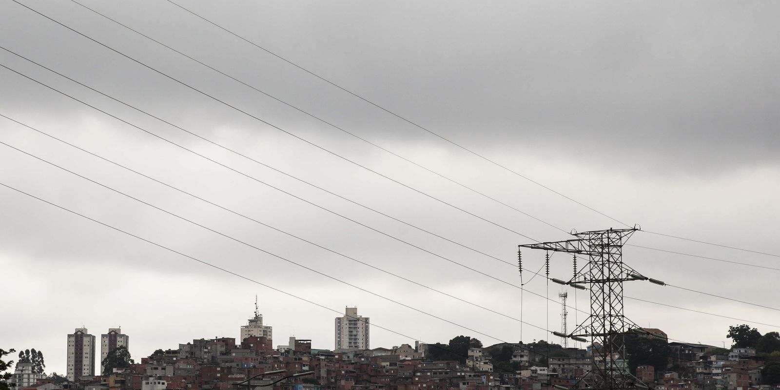 Defesa Civil de São Paulo alerta para temporais e queda de temperatura