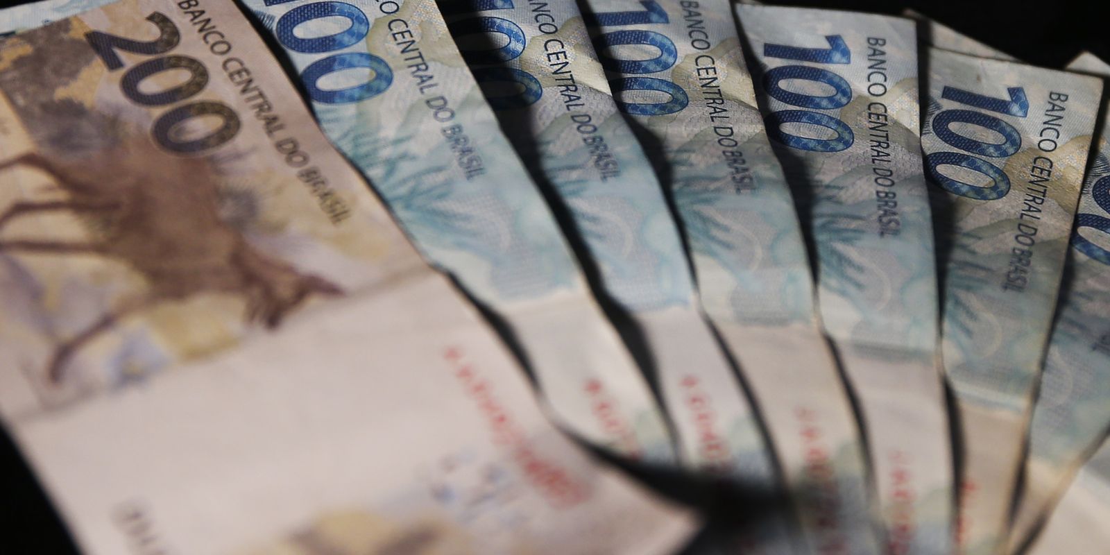 Superávit primário do Governo Central atinge R$ 25,2 bilhões em abril