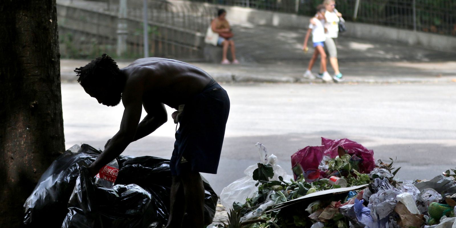 Mais de 150 mil agressões contra população em situação de rua no Brasil em uma década