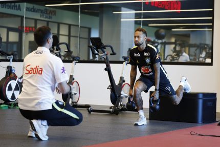 Carlo Ancelotti detalha exame decisivo para o retorno de Neymar aos treinos da Seleção Brasileira