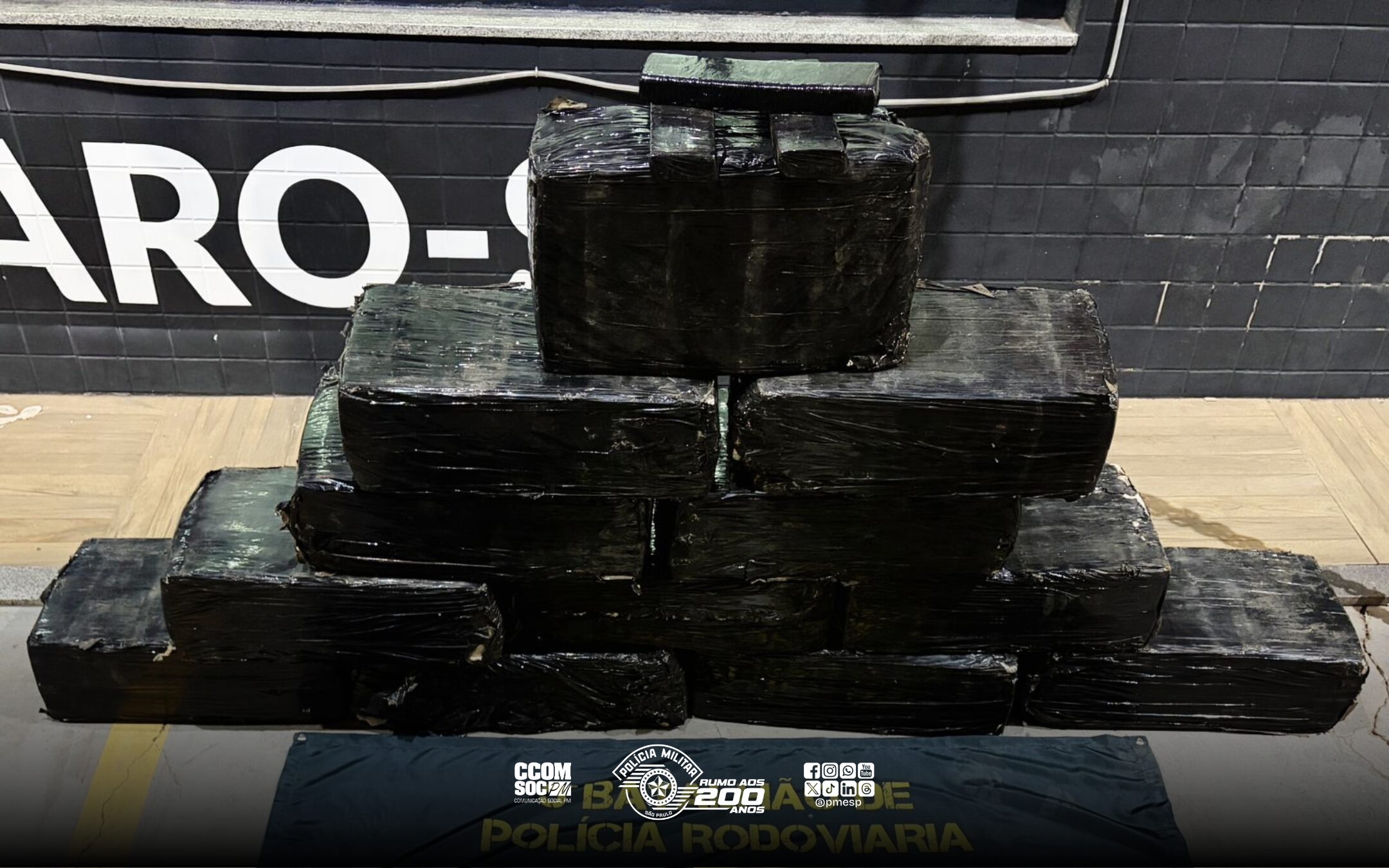 Casal é preso transportando mais de 300kg de maconha em rodovia do interior de SP