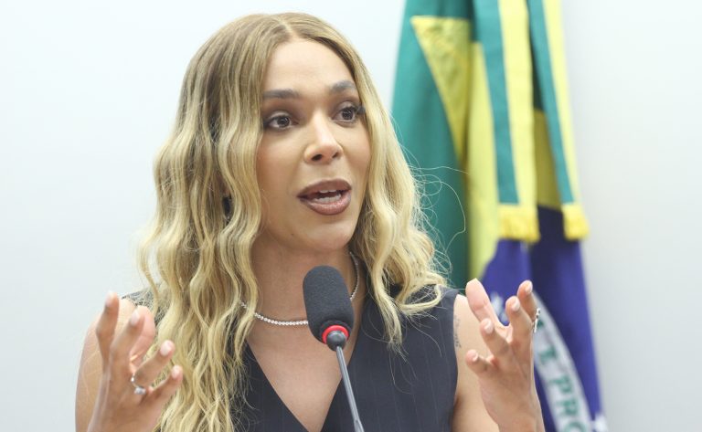 Comissão aprova isenção de imposto para próteses de silicone pós-mastectomia