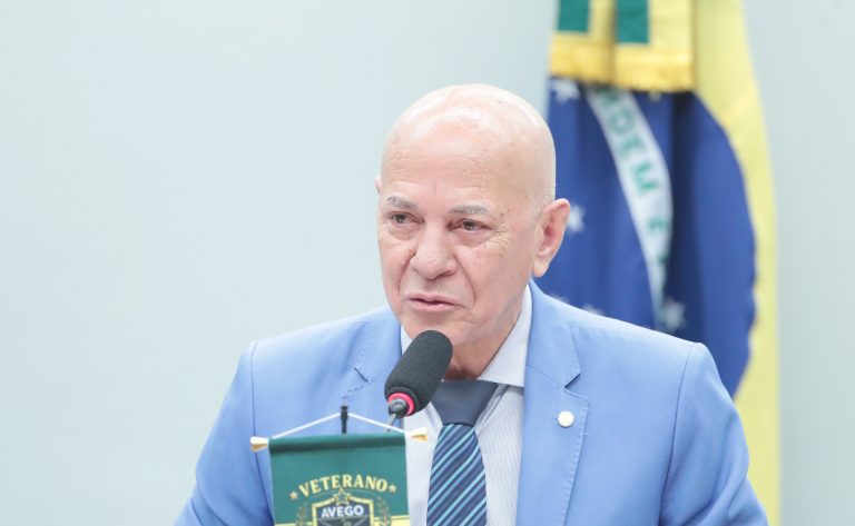 Comissão da Câmara aprova projeto de lei para incentivar idosos no ensino superior