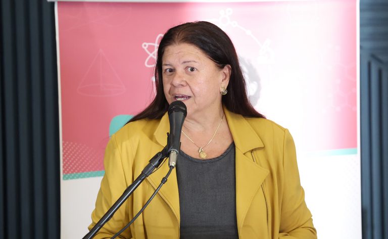 Projeto de lei obriga planos de saúde a cobrir despesa de acompanhante em partos