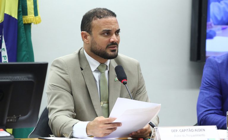 Comissão de Segurança Pública da Câmara dos Deputados aprova porte de arma para corretores de imóveis